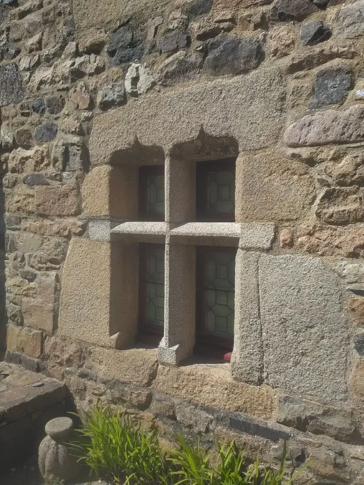 Pose et taille de pierre à Plougonven